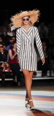 Chrisyian Siriano pist gösteri