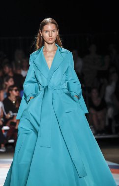 Chrisyian Siriano pist gösteri