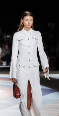 Chrisyian Siriano pist gösteri