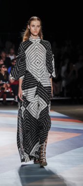 Chrisyian Siriano pist gösteri