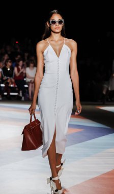Chrisyian Siriano pist gösteri