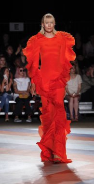 Chrisyian Siriano pist gösteri