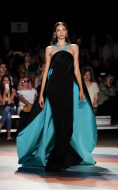 Chrisyian Siriano pist gösteri