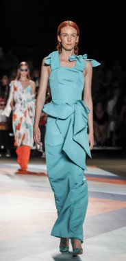 Chrisyian Siriano pist gösteri