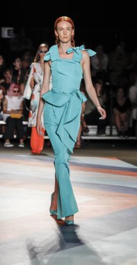 Chrisyian Siriano pist gösteri