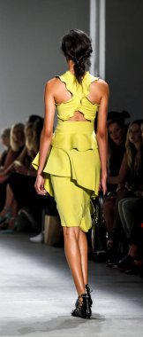 Marissa Webb pist gösteri