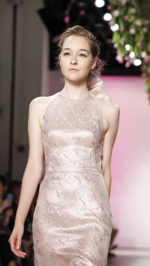 Lela Rose pist gösteri