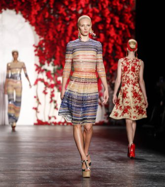 Naeem Khan pist gösteri