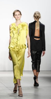 Marissa Webb pist gösteri