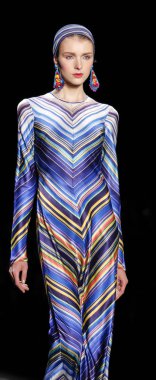 Naeem Khan pist gösteri