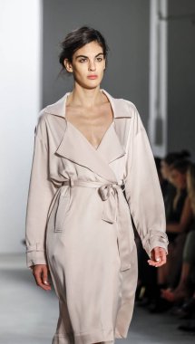 Marissa Webb pist gösteri