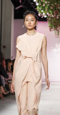 Lela Rose pist gösteri