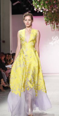 Lela Rose pist gösteri