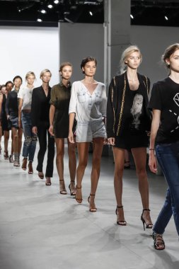 Marissa Webb pist gösteri