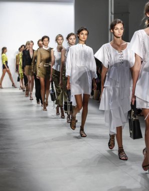 Marissa Webb pist gösteri