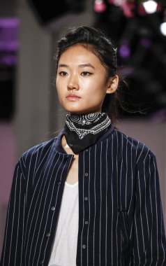 Lela Rose pist gösteri