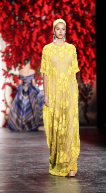 Naeem Khan pist gösteri