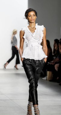 Marissa Webb pist gösteri