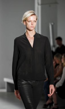 Marissa Webb pist gösteri