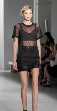 Marissa Webb pist gösteri