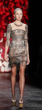 Naeem Khan pist gösteri