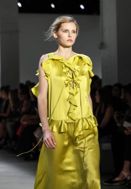 Marissa Webb pist gösteri