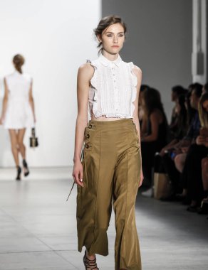 Marissa Webb pist gösteri