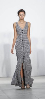 Marissa Webb pist gösteri