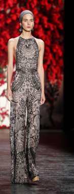 Naeem Khan pist gösteri