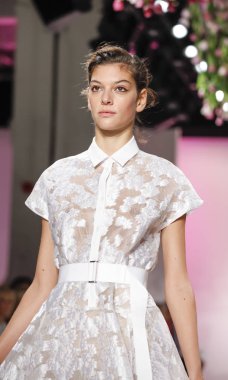 Lela Rose pist gösteri