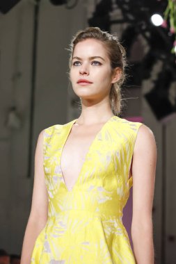 Lela Rose pist gösteri