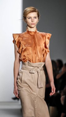 Marissa Webb pist gösteri