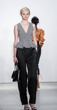 Marissa Webb pist gösteri