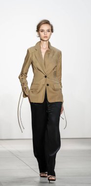 Marissa Webb pist gösteri