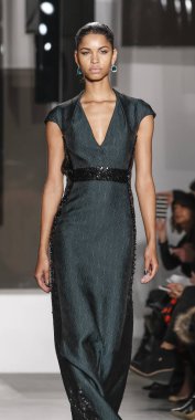 Pamella Roland pist gösteri