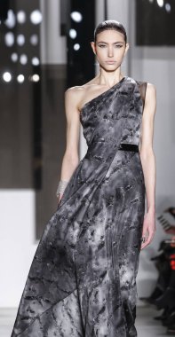 Pamella Roland pist gösteri