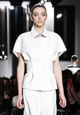 Pamella Roland pist gösteri