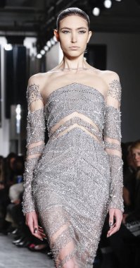 Pamella Roland pist gösteri