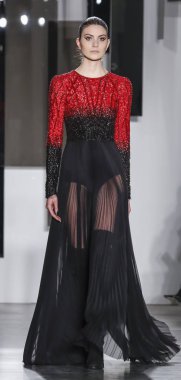 Pamella Roland pist gösteri