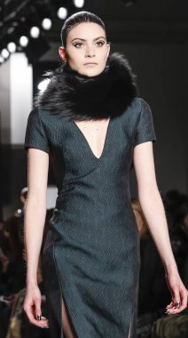 Pamella Roland pist gösteri