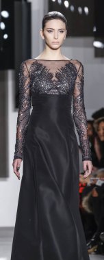 Pamella Roland pist gösteri