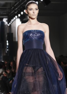 Pamella Roland pist gösteri