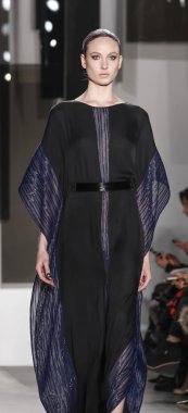 Pamella Roland pist gösteri