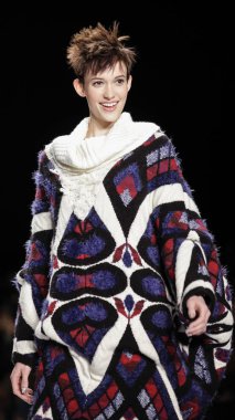 Desigual sonbahar 2015 pist gösteri