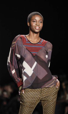 Desigual sonbahar 2015 pist gösteri