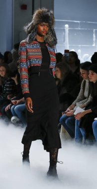 Nicole Miller pist gösteri