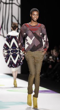 Desigual sonbahar 2015 pist gösteri