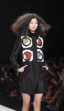 Desigual sonbahar 2015 pist gösteri