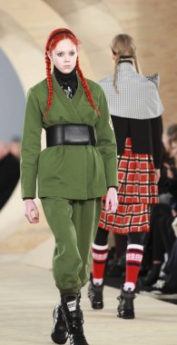 marc jacobs tarafından