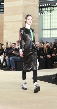 marc jacobs tarafından